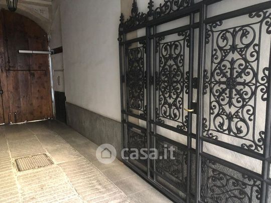 Bilocale in Affitto in Corso San Gottardo 9 a Milano - Photo 1