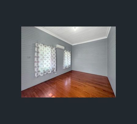98 Denison Street, Rockhampton City, Qld 4700 - Photo 1