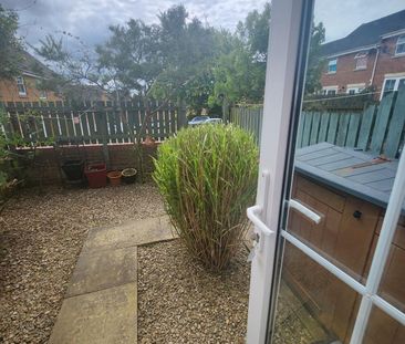 Casson Drive, Stoke Park - Photo 5