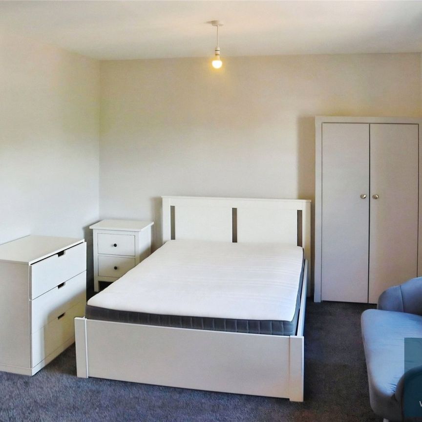 Florences Studios, 6 Macaulay Street, Huddersfield, HD1 - Photo 1