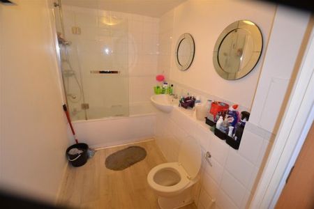 2 Bedroom Apartment - Duke Street - Photo 5