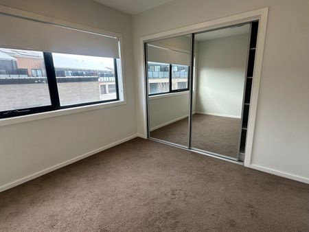 Contemporary Living in the Heart of Throsby - Photo 2