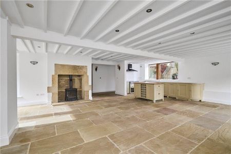 3 bedroom barn conversion to rent - Photo 2