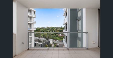 Picturesque location offering executive Living - Photo 4