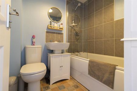 2 bedroom terraced house to rent - Photo 3