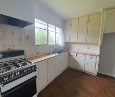 Well-Located Chadstone Home for Rent - Photo 4