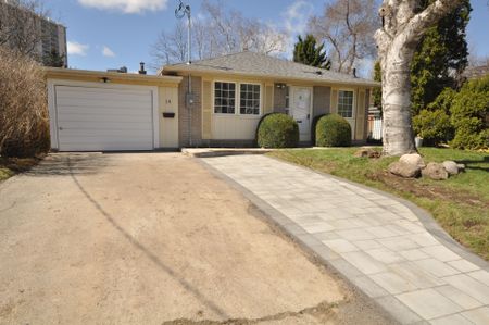 For Lease - 14 Dukinfield Crescent Unit# 2, Toronto, Ontario - Photo 5