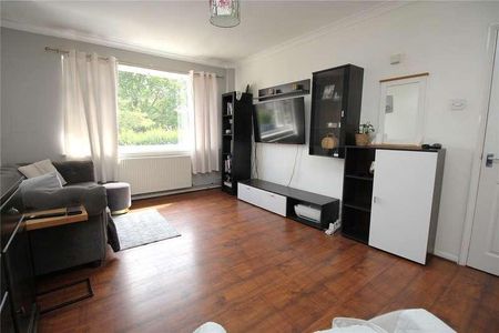 Washford Close, Bordon, Hampshire, GU35 - Photo 2