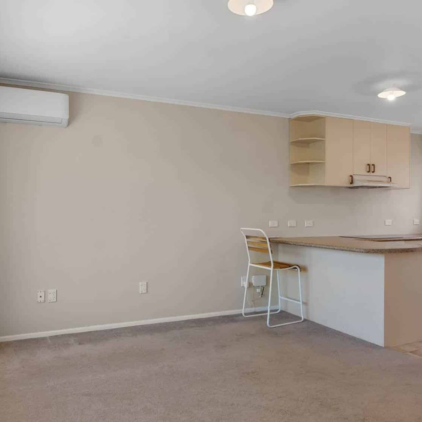 Two Bedrooms Central location in Devonport - Photo 1