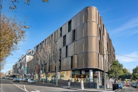 Light-Filled and Chic Bayside Living with Rooftop Oasis! - Photo 4