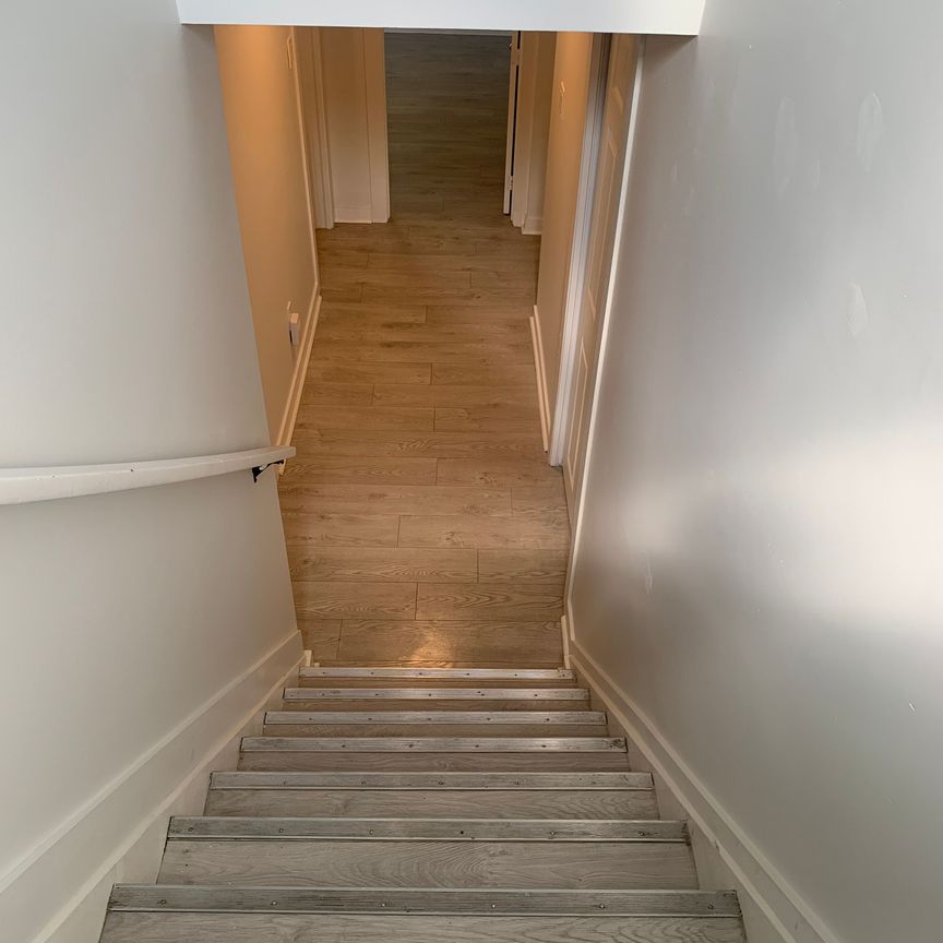 For Lease - 44 Cynthia Court Unit# Unit 1, Barrie, Ontario - Photo 1