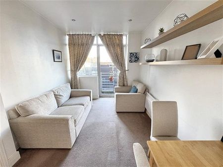 1 bedroom flat to rent - Photo 2