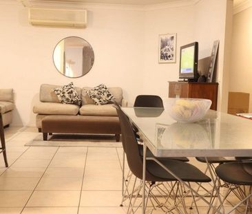 4 Bedroom 2 Bathroom 2 Car Garage Airconditioned Fully Fenced - Photo 1