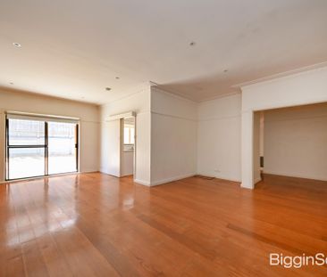 Contemporary Comfort in Prime Glen Waverley Location - Photo 1