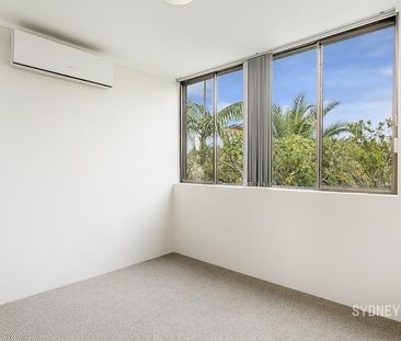 VIEWS OF THE HARBOUR | Unfurnished - Photo 2