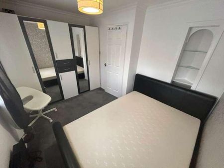 Preston Place, Glasgow, G42 - Photo 5