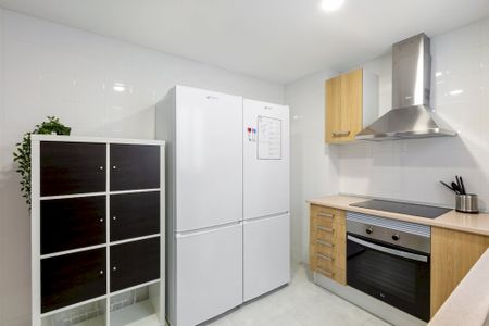 Double room in Eixample - Photo 4