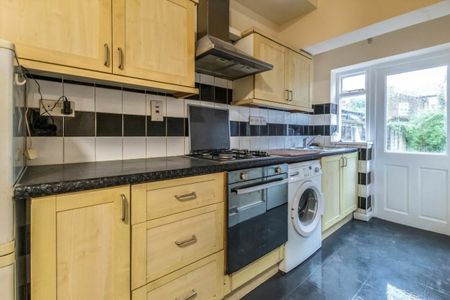 Whitestile Road, TW8, London - Photo 4
