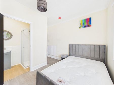 House share to rent - Photo 2