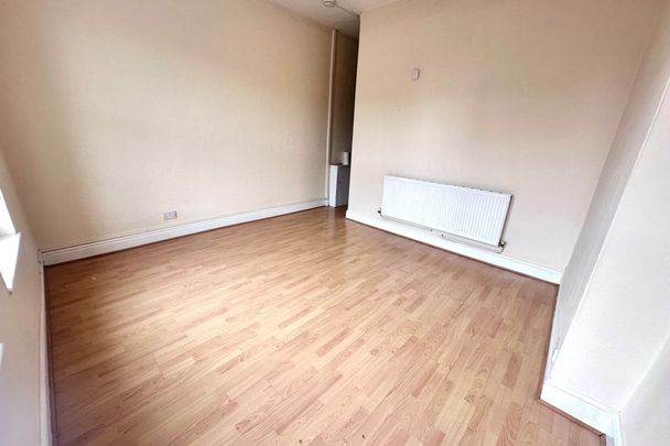 Alexandra Road, PRENTON - Photo 1