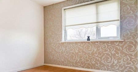 2 bedroom semi-detached house to rent - Photo 3