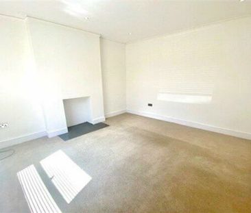 Waterloo Road, Freemantle, SO15 - Photo 2