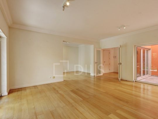 Moradia T4 em Lisboa - Foto 1