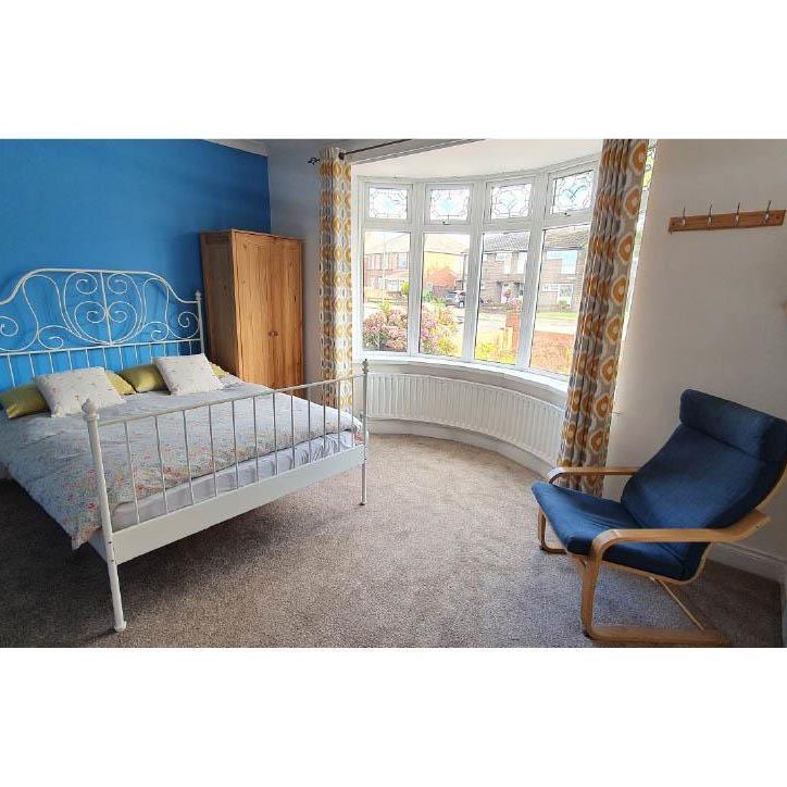 5 bedroom private hall to rent - Photo 1
