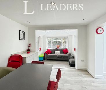 3 bedroom house to rent Canterbury Grange, Bocking, CM7 - Photo 2