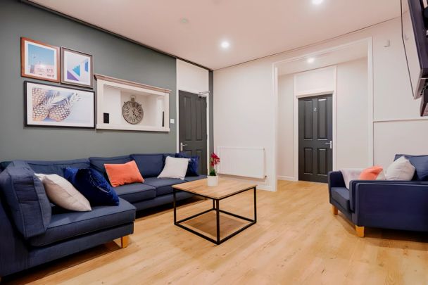 8 Bedrooms - Photo 1