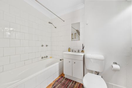 2 Little Arthur Street, Balmain NSW 2041 - House For Rent | Domain - Photo 2