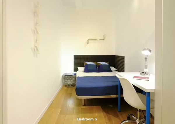 Calle de Martín de los Heros, Madrid, Community of Madrid 28008