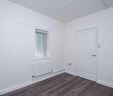 Church Road, Urmston, Manchester, M41 - Photo 2