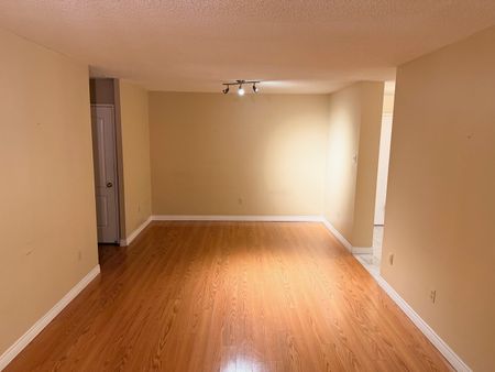 For Lease - 7 Townsgate Drive Unit# 1810, Vaughan, Ontario - Photo 4