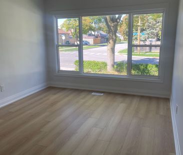 For Lease - 62 Grierson Road Unit# main, Toronto, Ontario - Photo 2