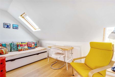 A wonderful four bedroom family home within the Wimbledon Park grid. - Photo 5