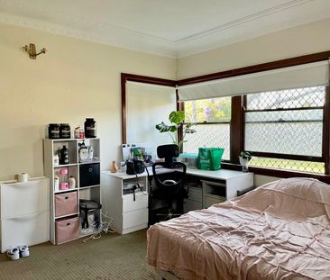 Strathfield - Photo 1