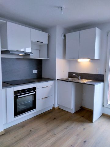 Location Appartement 2 pièces 59m² LILLE 59000 - Photo 4