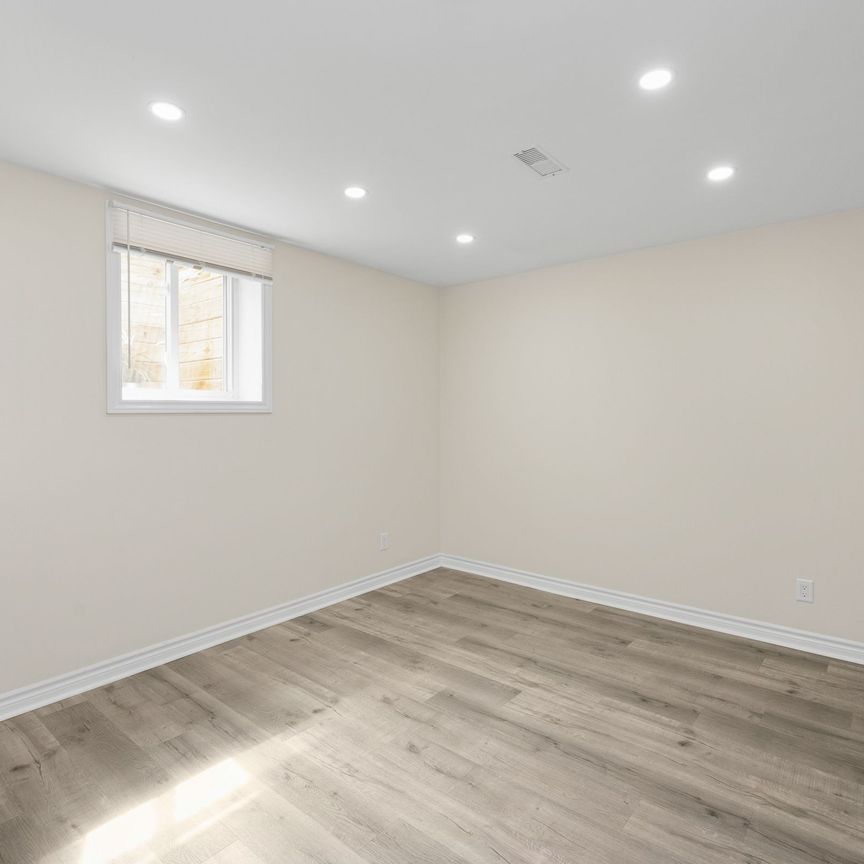 For Lease - 26 Phillipo Drive, Hamilton, Ontario - Photo 1