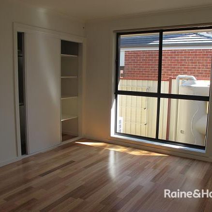 Quality 3 bedroom home in Great Cental Location! - Photo 1