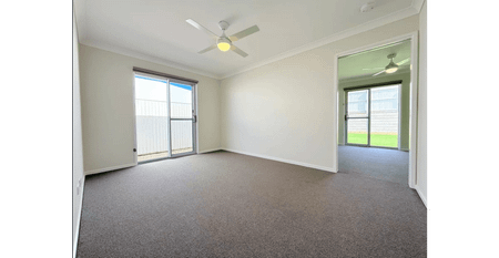 Modern Family Home in Convenient Morayfield Location - Photo 2