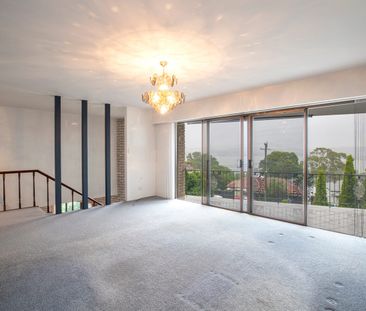 Four Bedroom Home, With Stunning Water Views - Photo 1