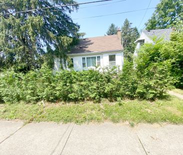 For Lease - 112 Leland Street Unit# 1st Floor Room, Hamilton, Ontario - Photo 6