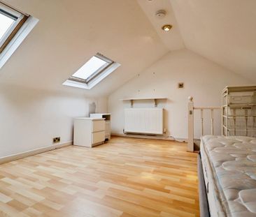 3 bedroom terraced house to rent - Photo 2