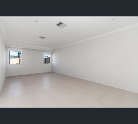 10A Arrowsmith Avenue, Dawesville, WA 6211 - Photo 3