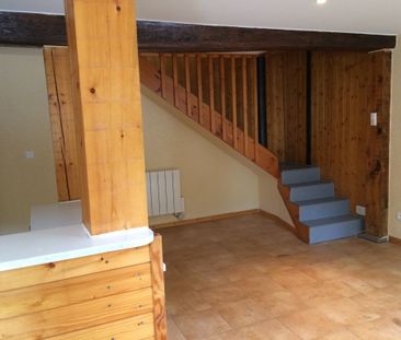 Location Appartement 3 pièces 68m² - Photo 2