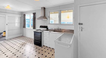 CARTERTON - 4 BEDROOMS, $520 PER WEEK! - Photo 4