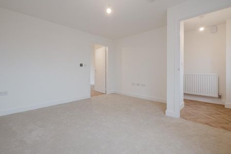 3 bedroom semi-detached house to rent - Photo 5