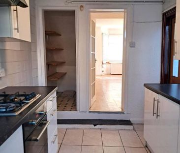 3 bedroom terraced house to rent - Photo 6