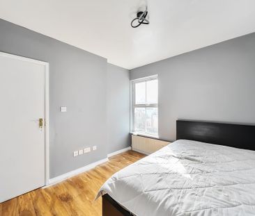 4 bedroom terraced house to rent - Photo 3